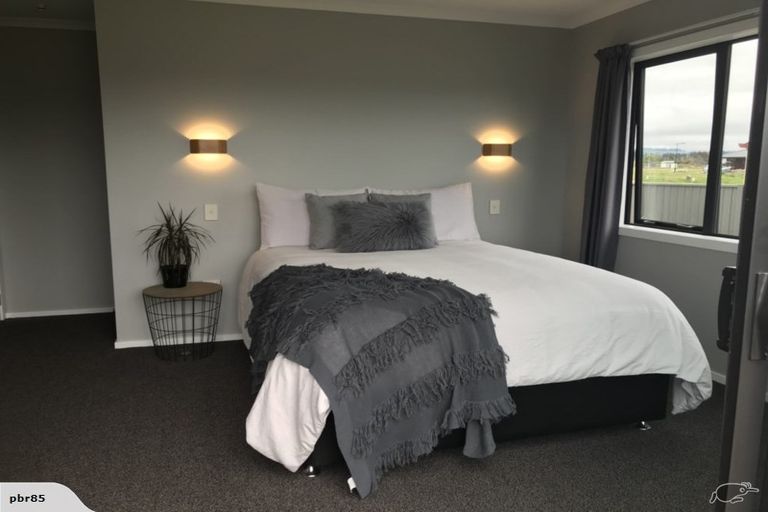 Photo of property in 55 Burnby Drive, Te Anau, 9679