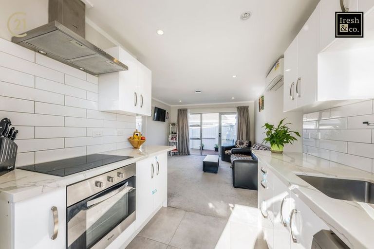 Photo of property in 2/29 South Street, Papakura, 2110