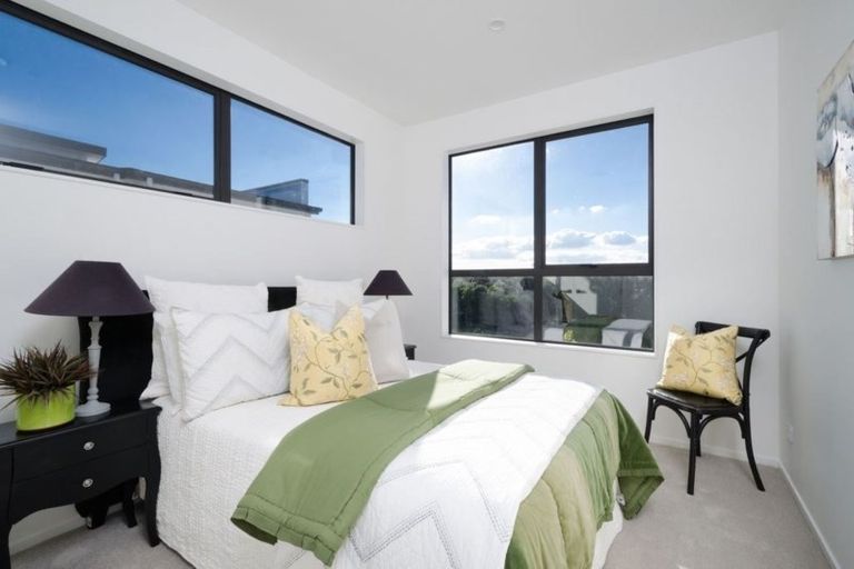 Photo of property in 42 Lockheed Street, Hobsonville, Auckland, 0618