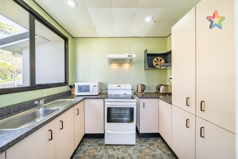 Photo of property in 1 Mcmanaway Grove, Stokes Valley, Lower Hutt, 5019