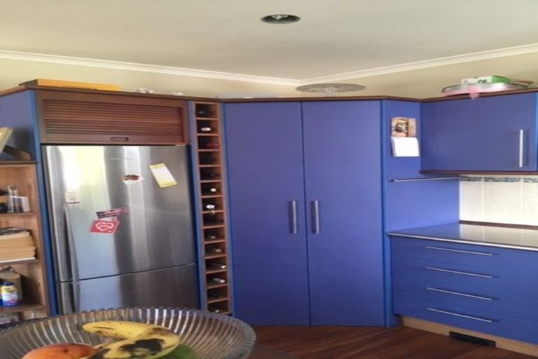 Photo of property in 3 Douglas Street, Paraparaumu Beach, Paraparaumu, 5032