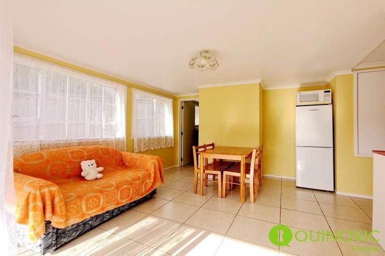 Photo of property in 42 Regency Place, Sunnynook, Auckland, 0632