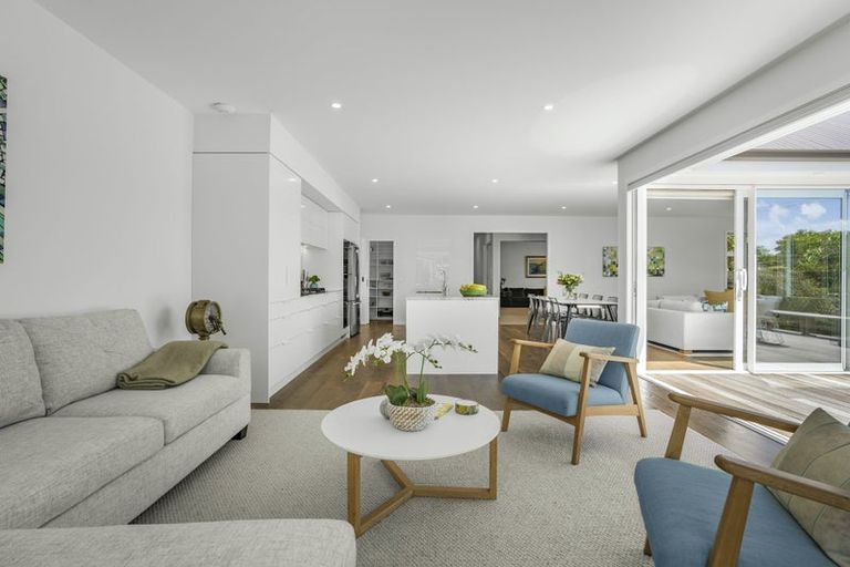 Photo of property in 23 Pukatea Street, Eastbourne, Lower Hutt, 5013