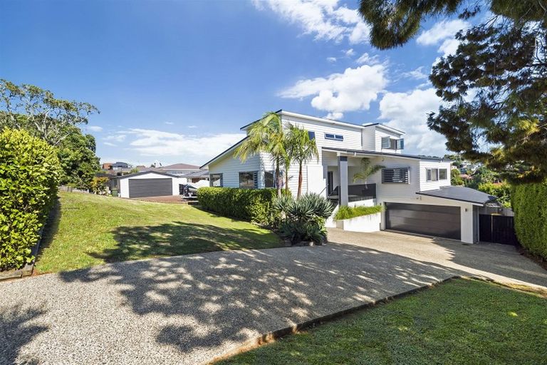Photo of property in 17 Mayfair Crescent, Mairangi Bay, Auckland, 0630