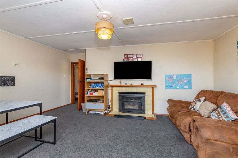 Photo of property in 6 Avro Crescent, Hornby, Christchurch, 8042