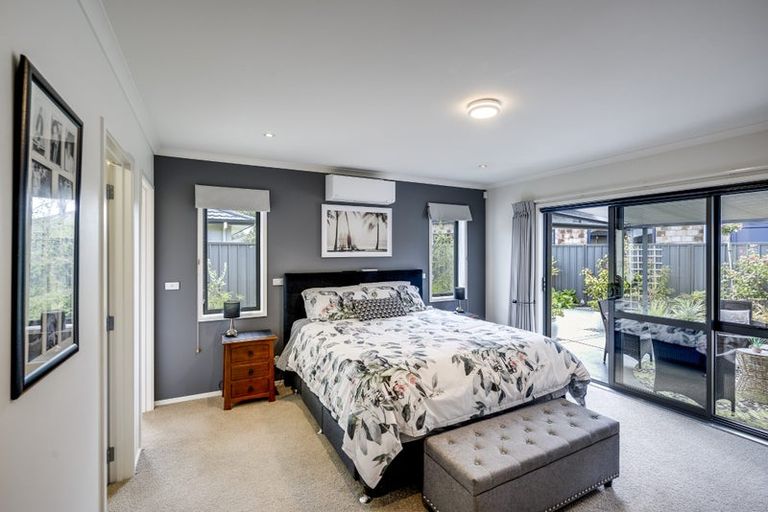 Photo of property in 11 Portland Place, Poraiti, Napier, 4112