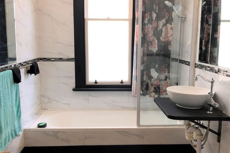 Photo of property in 31 Essex Street, Balclutha, 9230