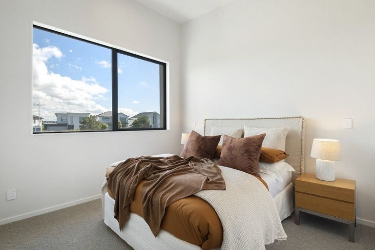 Photo of property in 61 Bearing Parade, Long Bay, Auckland, 0630