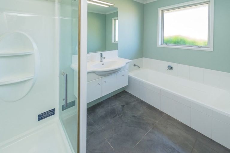 Photo of property in 2 Marions Way, Putiki, Whanganui, 4500