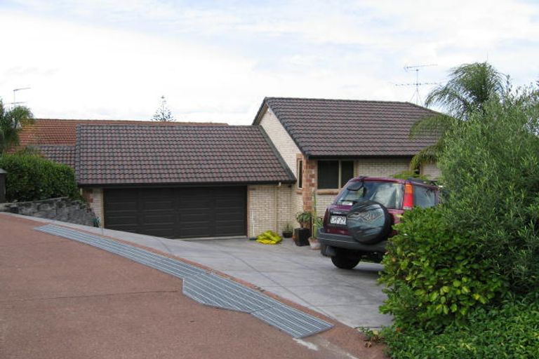 Photo of property in 28 Asbury Crescent, Campbells Bay, Auckland, 0630