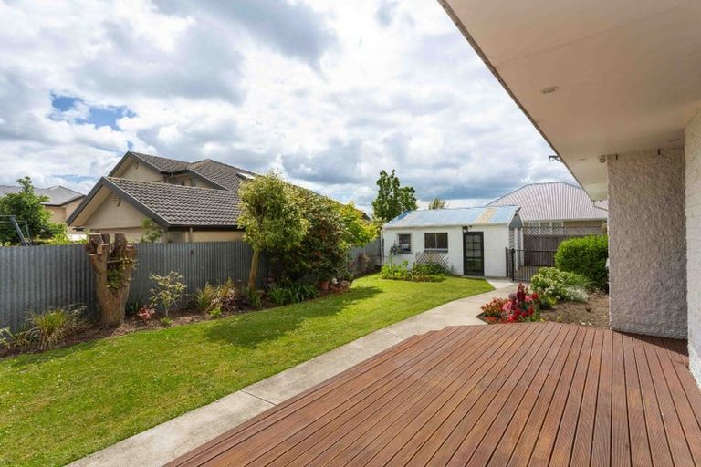 Photo of property in 39 Camden Street, Redwood, Christchurch, 8051