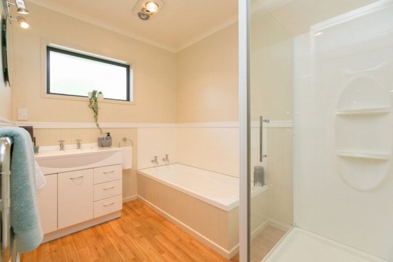 Photo of property in 581 Waitara Road, Huirangi, New Plymouth, 4373