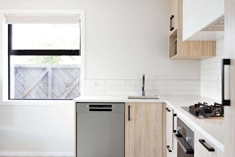 Photo of property in 2/2 Grange Avenue, Nawton, Hamilton, 3200