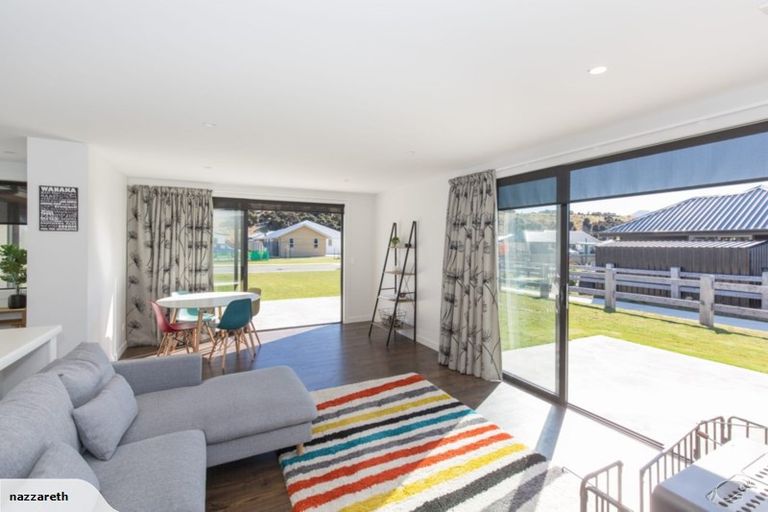 Photo of property in 22 Wabler Lane, Albert Town, Wanaka, 9305