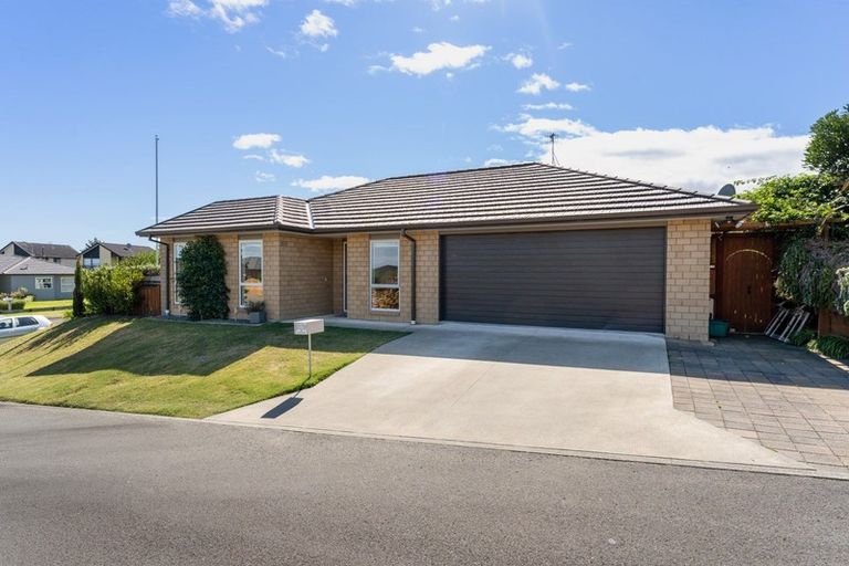 Photo of property in 71 Waterstone Avenue, Paraparaumu, 5032