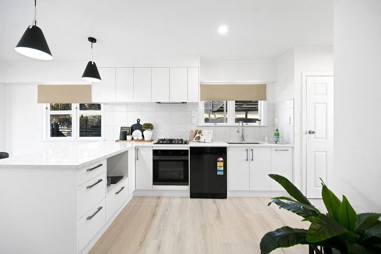 Photo of property in 23 Huia Avenue, Forest Lake, Hamilton, 3200