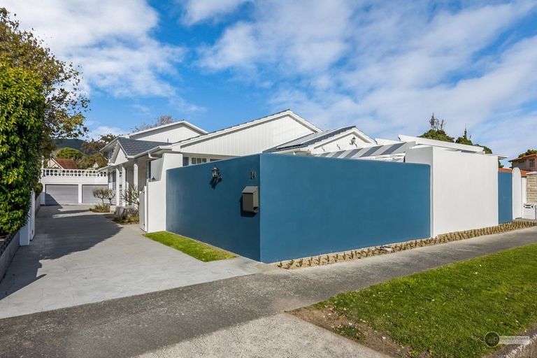 Photo of property in 24 Wai-iti Crescent, Woburn, Lower Hutt, 5010