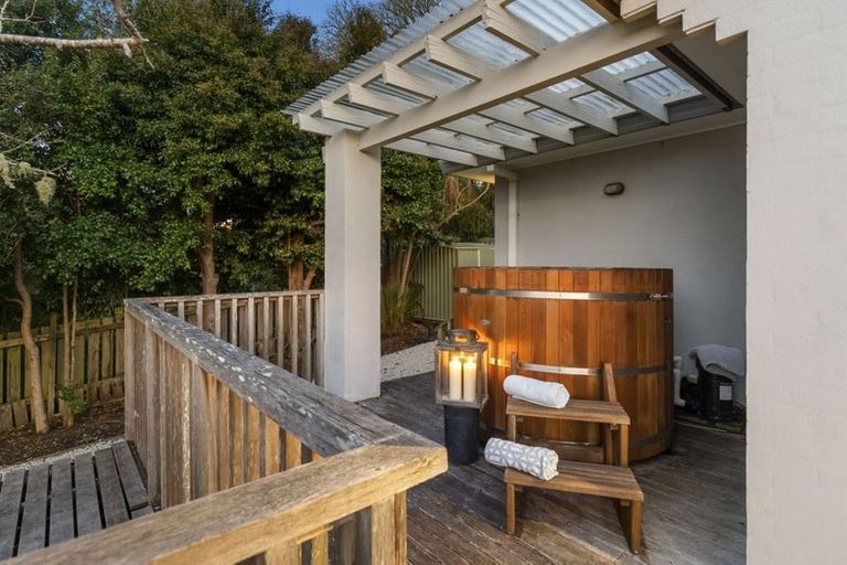 Photo of property in 48 Greenhithe Road, Greenhithe, Auckland, 0632