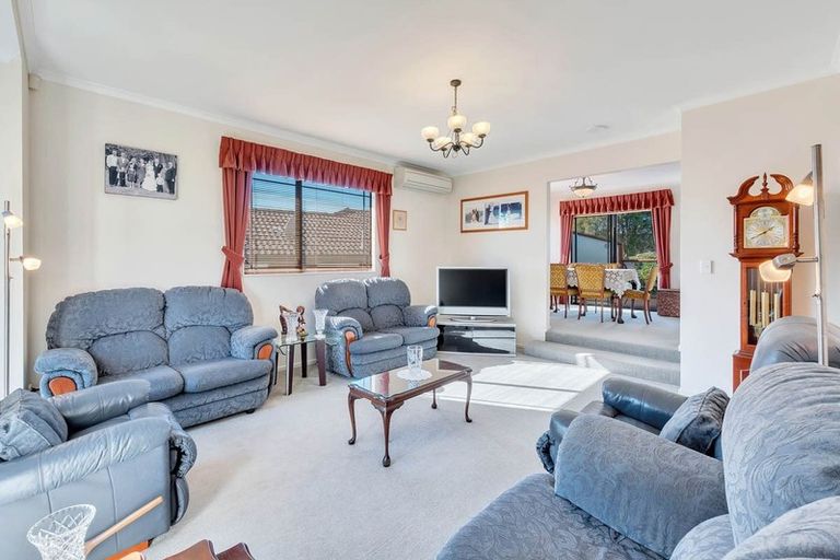 Photo of property in 4 San Lorenzo Rise, Henderson, Auckland, 0612