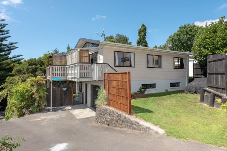 Photo of property in 6a Cumberland Crescent, Welcome Bay, Tauranga, 3112