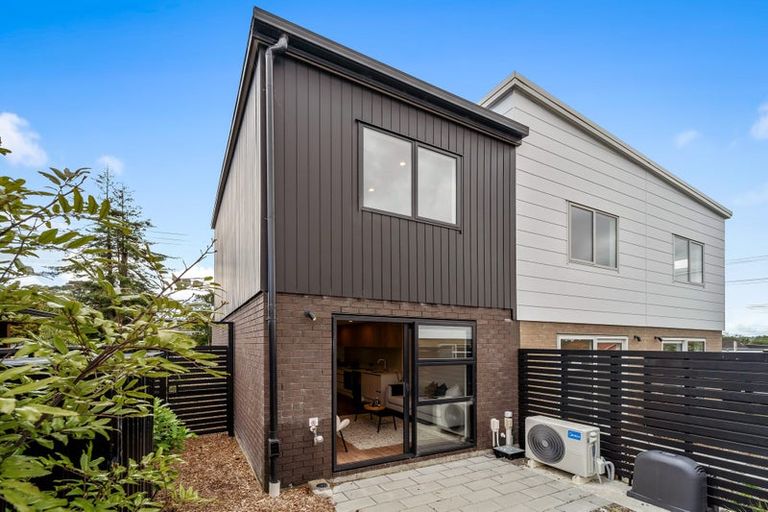 Photo of property in 361 Glengarry Road, Glen Eden, Auckland, 0602