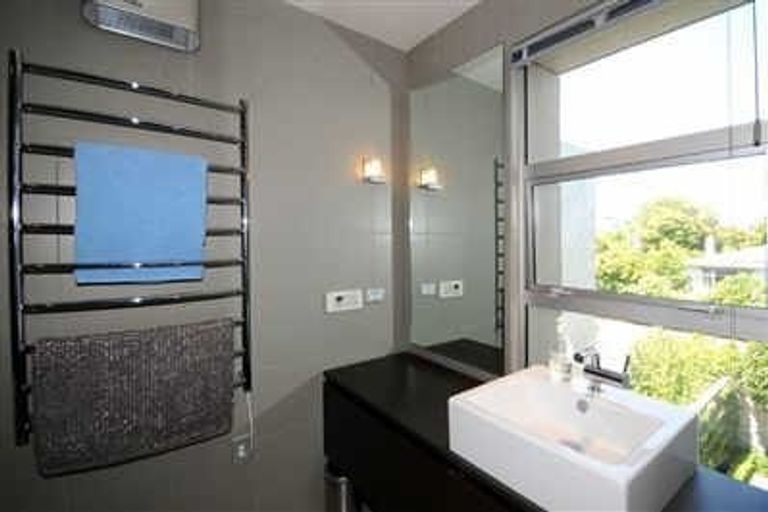 Photo of property in 7 Cox Street, Merivale, Christchurch, 8014