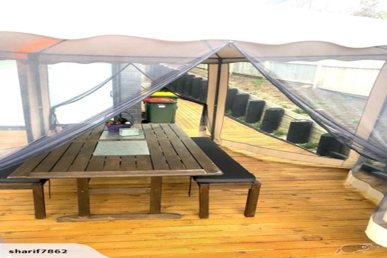 Photo of property in 14 San Casello Rise, Henderson, Auckland, 0612