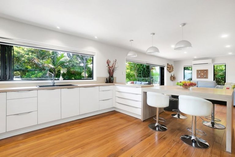 Photo of property in 23 Humariri Street, Point Chevalier, Auckland, 1022