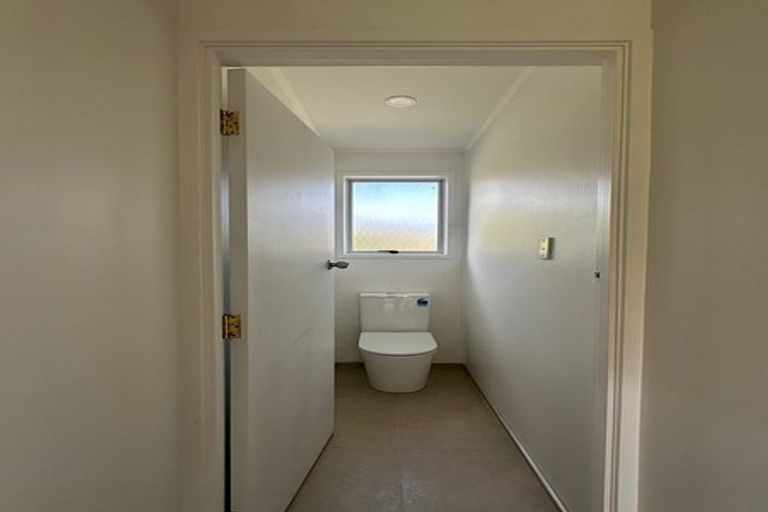 Photo of property in 32 Vandeleur Avenue, Birkdale, Auckland, 0626