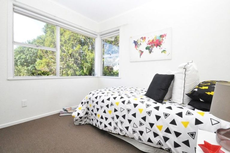 Photo of property in 1/32 Mount Albert Road, Mount Albert, Auckland, 1025