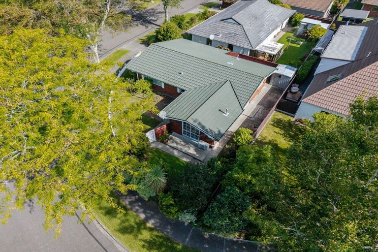 Photo of property in 17 Earl Place, Hokowhitu, Palmerston North, 4410
