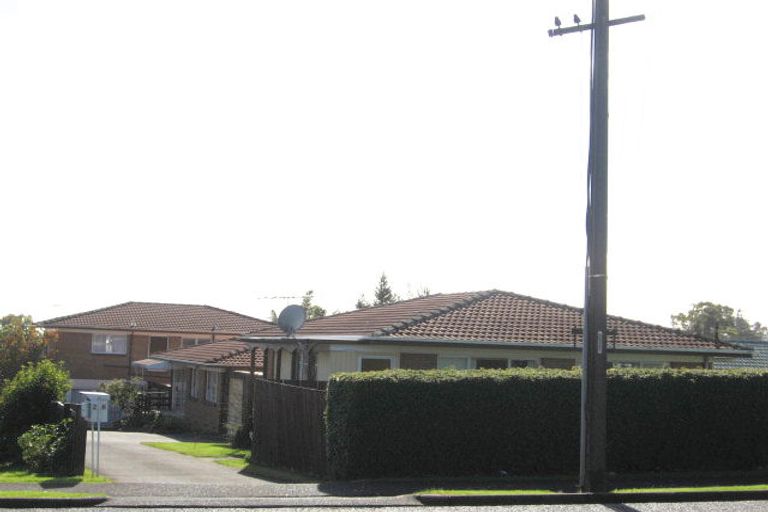 Photo of property in 2/28 Grande Vue Road, Hillpark, Auckland, 2102