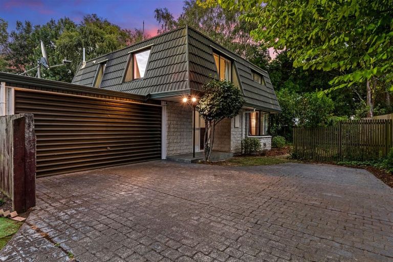 Photo of property in 1/10 Rembrandt Place, Burnside, Christchurch, 8053