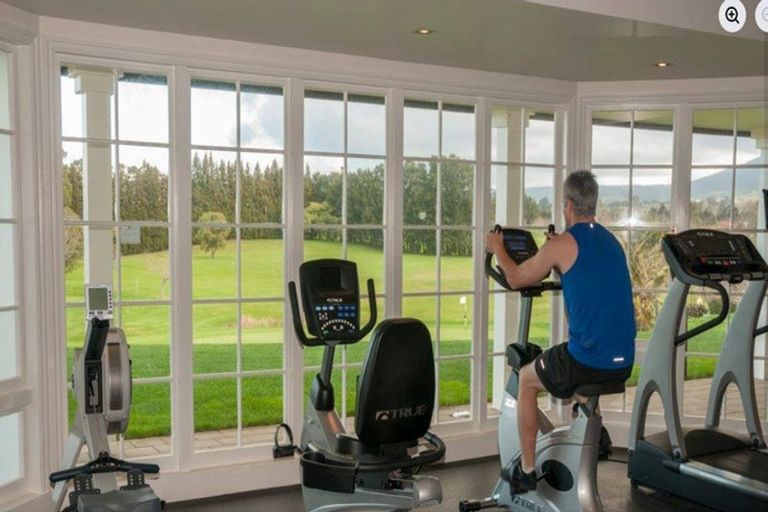 Photo of property in 30 Ballantyne Way, Aongatete, 3178