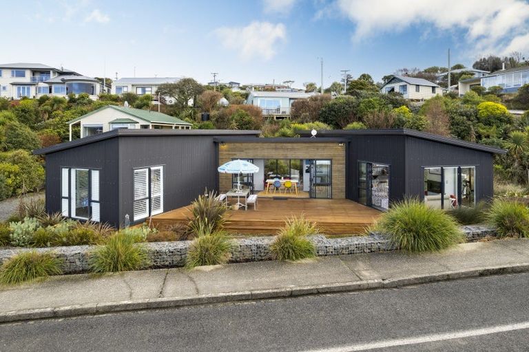 Photo of property in 46 Esplanade, Kaka Point, 9271