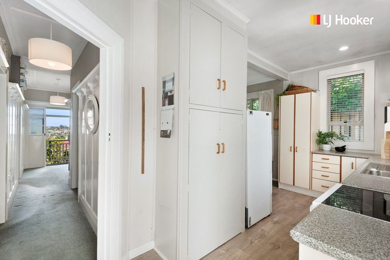 Photo of property in 112 Oakwood Avenue, Balaclava, Dunedin, 9011