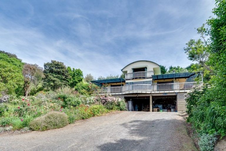 Photo of property in 170 Matahorua Road, Tutira, Napier, 4188