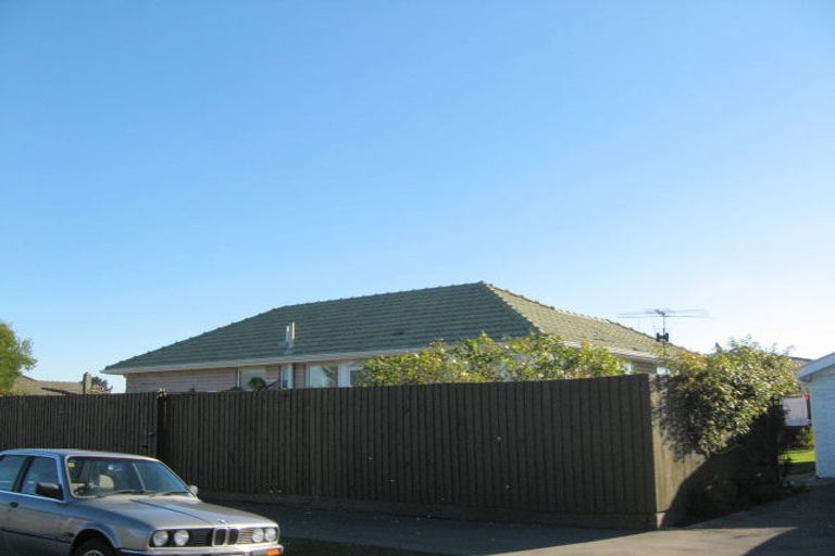 Photo of property in 8 Wolsey Place, Hillmorton, Christchurch, 8025