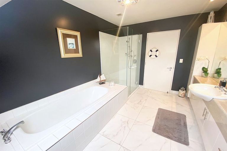 Photo of property in 79a Leinster Road, Merivale, Christchurch, 8014