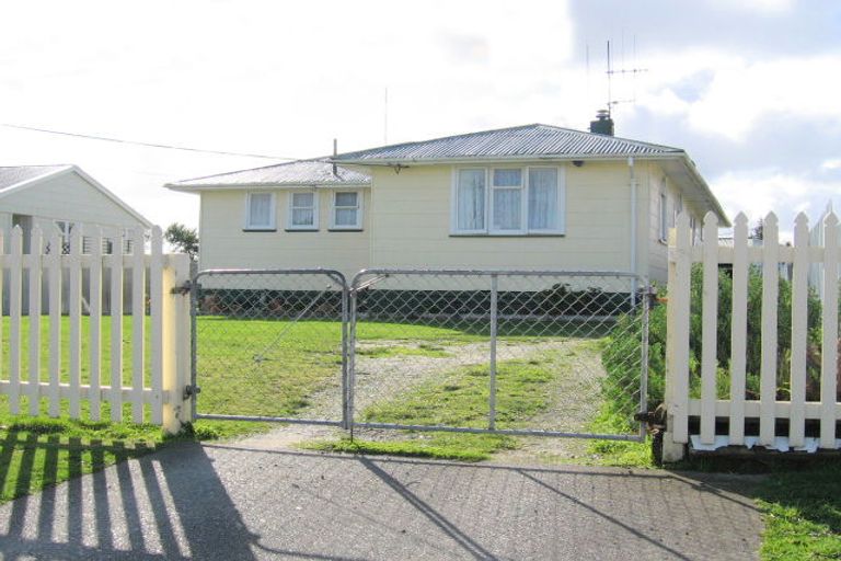 Photo of property in 17 Collins Crescent, Feilding, 4702