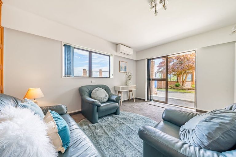 Photo of property in 7 King Charles Drive, Kingsley Heights, Upper Hutt, 5018