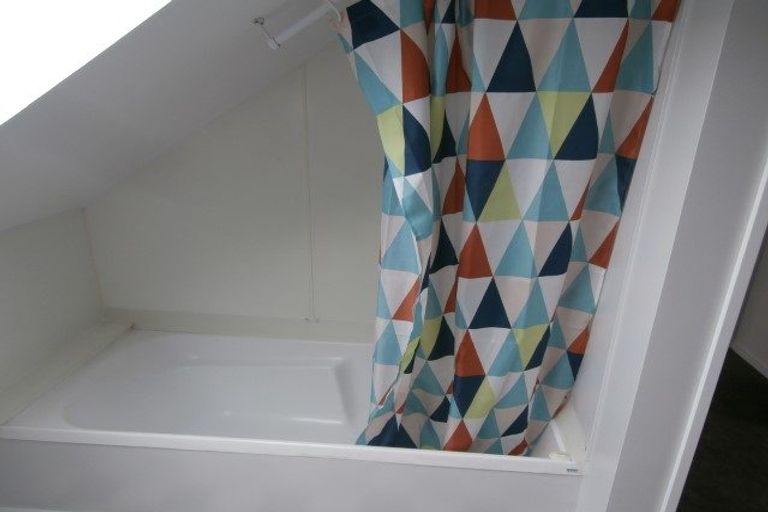 Photo of property in 2/238 Edgeware Road, Edgeware, Christchurch, 8013