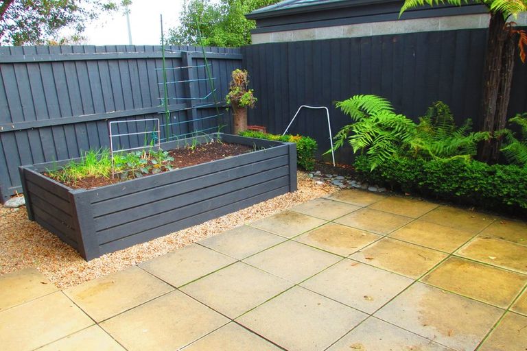 Photo of property in 1/102 Roberta Drive, Somerfield, Christchurch, 8024