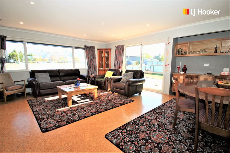 Photo of property in 27 Mold Street, Middlemarch, 9596