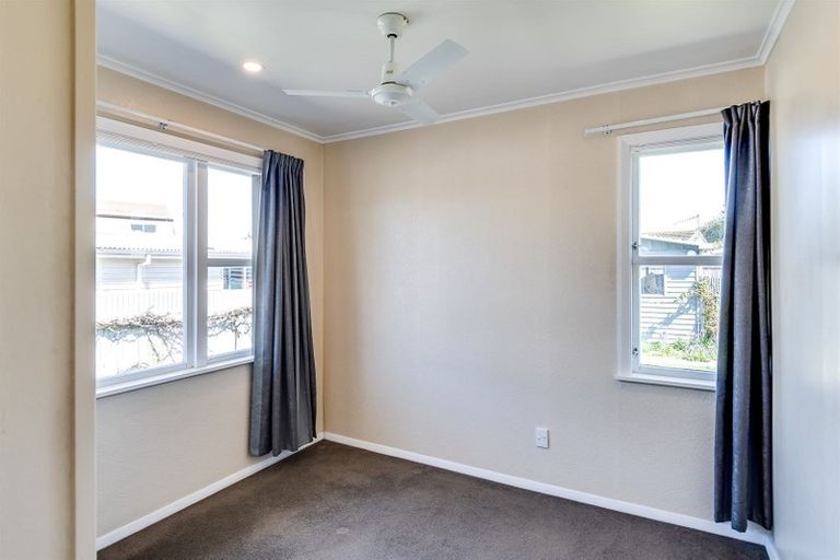 Photo of property in 14 Bill Hercock Street, Pirimai, Napier, 4112