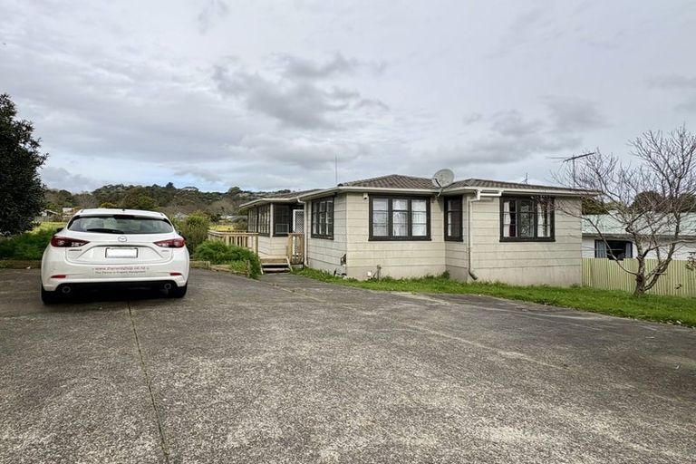 Photo of property in 10 Igloo Place, Red Hill, Papakura, 2110