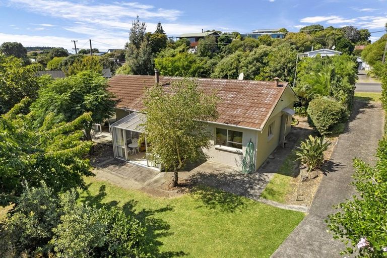 Photo of property in 15 Ngaio Street, Otaki Beach, Otaki, 5512