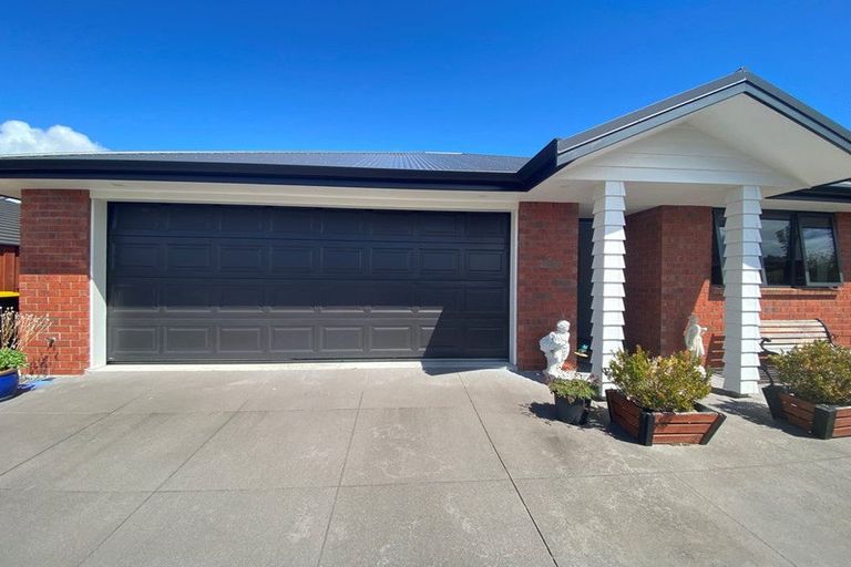 Photo of property in 18 Nukuroa Close, Waitara, 4320