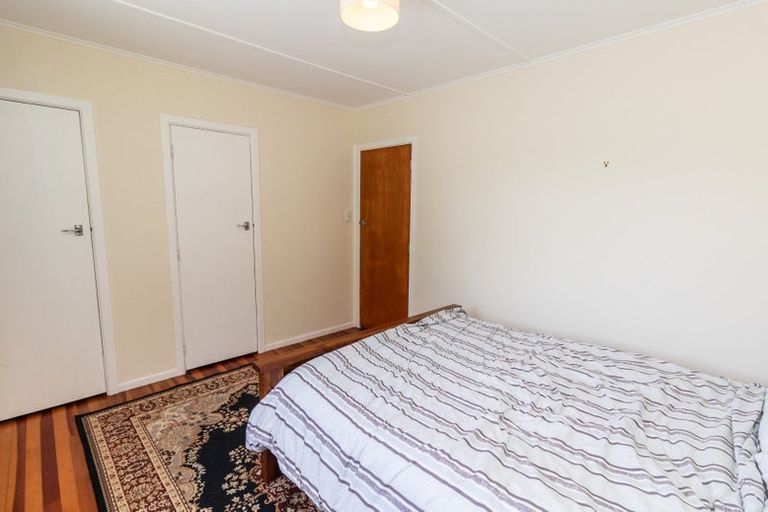 Photo of property in 19 Montreal Grove, Kingston, Wellington, 6021