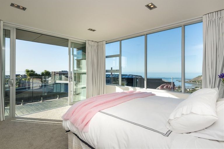 Photo of property in 105 Glenstrae Road, Redcliffs, Christchurch, 8081
